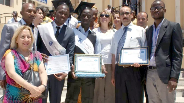 Remise des attestation d’honneur au lauréats étrangers