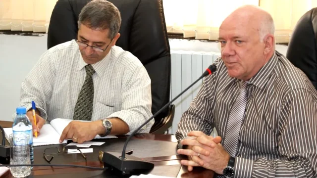 Signature convention entre l’université de Béjaia et l’université d’Evry