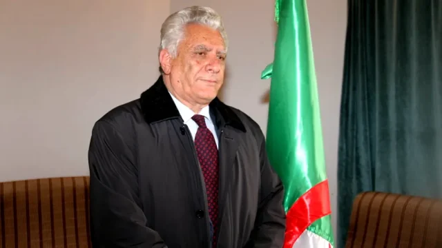 Conférence de maître BOUCHACHI Mustapha  à l’université A-MIRA  Bejaia