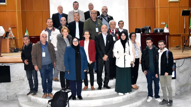 Colloque national, sous le thème « La culture de citoyenneté en Algérie et la participation électronique dans les actions urbaines : Quels enjeux pour la ville ?