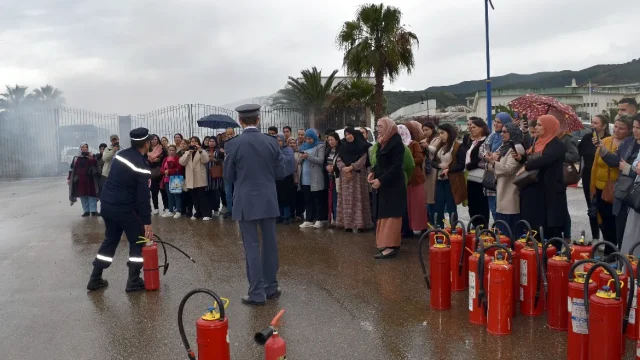 Photos prises lors des exercices de simulation au profit des ingénieurs des  laboratoires universitaires