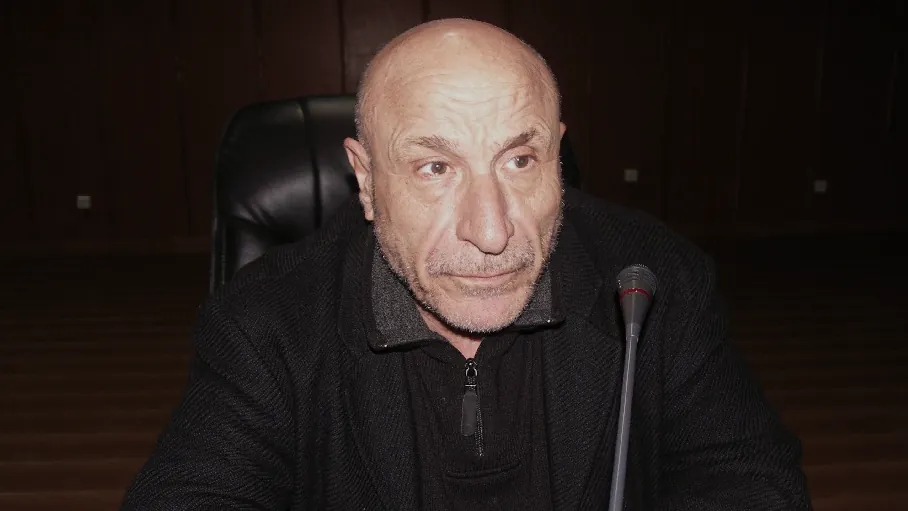 Conférence animée par Mr. Rachid BOUDJEDRA, écrivain et poète Algérien