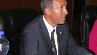 Conférence de Pr AZOUZ BEGAG 1 Conferance de Pr BEGGAG 12 MAI 2009 pic 0001