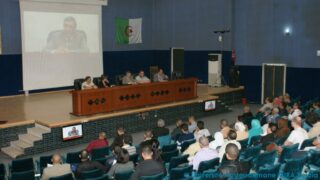 La 8ème école des équations différentielles abstraites 39 Les equations differentielles abstraites 17 mai 2015 1Pict0001 45