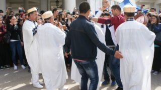 le 1er festival universitaire national de l’art et de la culture amazigh d 12 au 15 avril 2015 Pict0001 90 97