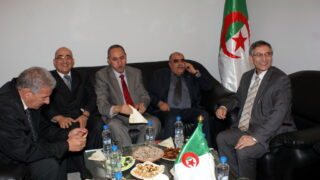 Clôture du colloque International sur la « Confection de dictionnaires monolingues amazighs » 83 Cloture Colloque International sur la Confection de dictionnaires monolingues amazighs 083