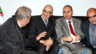 Clôture du colloque International sur la « Confection de dictionnaires monolingues amazighs » 84 Cloture Colloque International sur la Confection de dictionnaires monolingues amazighs 084