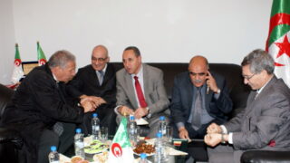 Clôture du colloque International sur la « Confection de dictionnaires monolingues amazighs » 85 Cloture Colloque International sur la Confection de dictionnaires monolingues amazighs 085