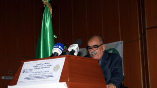 Clôture du colloque International sur la « Confection de dictionnaires monolingues amazighs » 158 Cloture Colloque International sur la Confection de dictionnaires monolingues amazighs 158