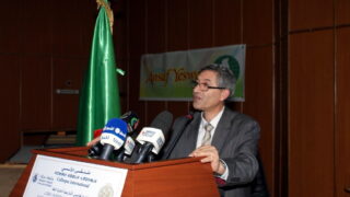 Clôture du colloque International sur la « Confection de dictionnaires monolingues amazighs » 165 Cloture Colloque International sur la Confection de dictionnaires monolingues amazighs 165