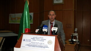 Clôture du colloque International sur la « Confection de dictionnaires monolingues amazighs » 173 Cloture Colloque International sur la Confection de dictionnaires monolingues amazighs 173