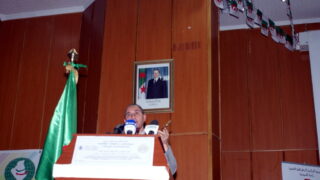 Clôture du colloque International sur la « Confection de dictionnaires monolingues amazighs » 181 Cloture Colloque International sur la Confection de dictionnaires monolingues amazighs 181