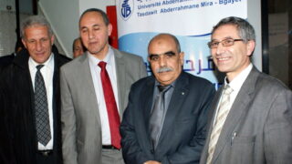 Clôture du colloque International sur la « Confection de dictionnaires monolingues amazighs » 207 Cloture Colloque International sur la Confection de dictionnaires monolingues amazighs 207