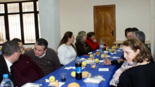 Déjeuner à l'occasion du colloque International sur la « Confection de dictionnaires monolingues amazighs » 6 Dejeuner Colloque International sur la Confection de dictionnaires monolingues amazighs 006