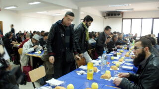 Déjeuner à l'occasion du colloque International sur la « Confection de dictionnaires monolingues amazighs » 23 Dejeuner Colloque International sur la Confection de dictionnaires monolingues amazighs 023