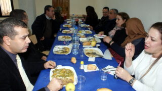 Déjeuner à l'occasion du colloque International sur la « Confection de dictionnaires monolingues amazighs » 35 Dejeuner Colloque International sur la Confection de dictionnaires monolingues amazighs 035