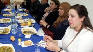 Déjeuner à l'occasion du colloque International sur la « Confection de dictionnaires monolingues amazighs » 37 Dejeuner Colloque International sur la Confection de dictionnaires monolingues amazighs 037