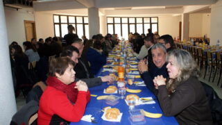 Déjeuner à l'occasion du colloque International sur la « Confection de dictionnaires monolingues amazighs » 44 Dejeuner Colloque International sur la Confection de dictionnaires monolingues amazighs 044