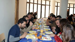 Déjeuner à l'occasion du colloque International sur la « Confection de dictionnaires monolingues amazighs » 76 Dejeuner Colloque International sur la Confection de dictionnaires monolingues amazighs 076