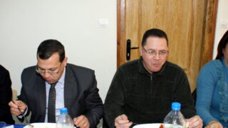 Déjeuner à l'occasion du colloque International sur la « Confection de dictionnaires monolingues amazighs » 81 Dejeuner Colloque International sur la Confection de dictionnaires monolingues amazighs 081