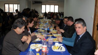 Déjeuner à l'occasion du colloque International sur la « Confection de dictionnaires monolingues amazighs » 87 Dejeuner Colloque International sur la Confection de dictionnaires monolingues amazighs 087