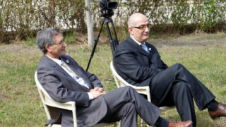 Emission TV avec Dzair TV à l'occasion du colloque International sur la « Confection de dictionnaires monolingues amazighs » 46 Emission TV Dzair TV Colloque International sur la Confection de dictionnaires monolingues amazighs 046