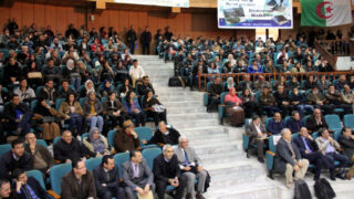 Medailles Fiels Cedric Villani et Ngo Bao Chau Universite Bejaia en Hommage Maurice Audin 08 Decembre 2018 010