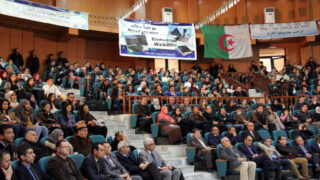 Medailles Fiels Cedric Villani et Ngo Bao Chau Universite Bejaia en Hommage Maurice Audin 08 Decembre 2018 048