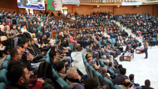 Medailles Fiels Cedric Villani et Ngo Bao Chau Universite Bejaia en Hommage Maurice Audin 08 Decembre 2018 054