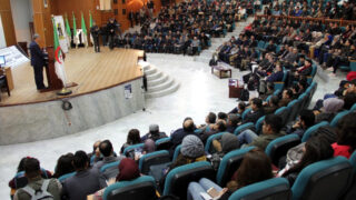 Medailles Fiels Cedric Villani et Ngo Bao Chau Universite Bejaia en Hommage Maurice Audin 08 Decembre 2018 083