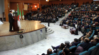 Medailles Fiels Cedric Villani et Ngo Bao Chau Universite Bejaia en Hommage Maurice Audin 08 Decembre 2018 091