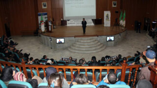 Medailles Fiels Cedric Villani et Ngo Bao Chau Universite Bejaia en Hommage Maurice Audin 08 Decembre 2018 180