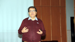 Medailles Fiels Cedric Villani et Ngo Bao Chau Universite Bejaia en Hommage Maurice Audin 08 Decembre 2018 200