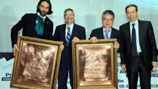 Medailles Fiels Cedric Villani et Ngo Bao Chau Universite Bejaia en Hommage Maurice Audin 08 Decembre 2018 246