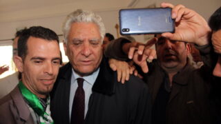 Conference M BOUCHACHI Mustapha Universite Bejaia Situation Politique Perspectives 6 Avril 2019 083