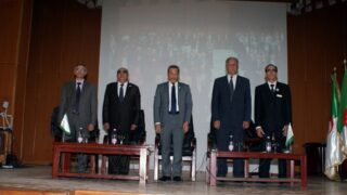 Visite du ministre des finance M. BENKHALFA Abderrahmane à l'université de Bejaia. 185 Visite du ministre des finance BENKHALFA Abderrahmane a l universite de Bejaia 08 Mai 2016 100