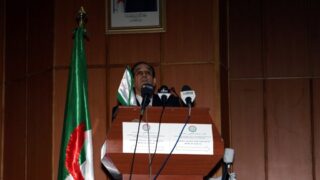 Visite du ministre des finance M. BENKHALFA Abderrahmane à l'université de Bejaia. 152 Visite du ministre des finance BENKHALFA Abderrahmane a l universite de Bejaia 08 Mai 2016 133