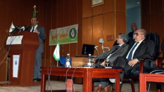 Visite du ministre des finance M. BENKHALFA Abderrahmane à l'université de Bejaia. 145 Visite du ministre des finance BENKHALFA Abderrahmane a l universite de Bejaia 08 Mai 2016 140