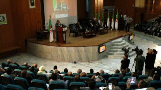 Visite du ministre des finance M. BENKHALFA Abderrahmane à l'université de Bejaia. 136 Visite du ministre des finance BENKHALFA Abderrahmane a l universite de Bejaia 08 Mai 2016 149