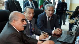 Visite du ministre des finance M. BENKHALFA Abderrahmane à l'université de Bejaia. 54 Visite du ministre des finance BENKHALFA Abderrahmane a l universite de Bejaia 08 Mai 2016 231