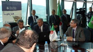Visite du ministre des finance M. BENKHALFA Abderrahmane à l'université de Bejaia. 50 Visite du ministre des finance BENKHALFA Abderrahmane a l universite de Bejaia 08 Mai 2016 235