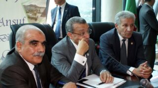 Visite du ministre des finance M. BENKHALFA Abderrahmane à l'université de Bejaia. 46 Visite du ministre des finance BENKHALFA Abderrahmane a l universite de Bejaia 08 Mai 2016 239