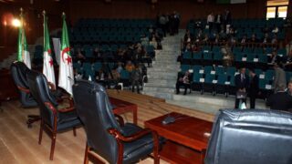 Visite du ministre des finance M. BENKHALFA Abderrahmane à l'université de Bejaia. 254 Visite du ministre des finance BENKHALFA Abderrahmane a l universite de Bejaia 08 Mai 2016 31