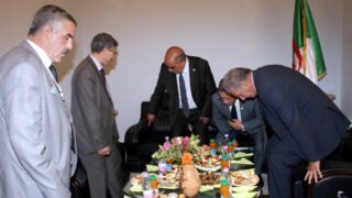 Visite du ministre des finance M. BENKHALFA Abderrahmane à l'université de Bejaia. 219 Visite du ministre des finance BENKHALFA Abderrahmane a l universite de Bejaia 08 Mai 2016 66