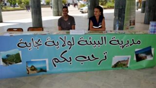 Compagne sensibilisation B organisee Association Protection Orientation Consommateur Environnement APOCE Universite Bejaia 23 0 12