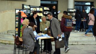 Les journées Portes-Ouvertes sur la bibliothèque FLL 9 Les journees Portes Ouvertes sur la bibliotheque FLL Universite Bejaia 05 Fev 2020 009