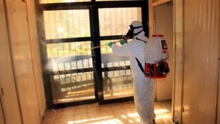 Compagne de desinfection des amphitheatres blocs pedagogiques et laboratoires Universite de Bejaia 30 Mars 2020l 016