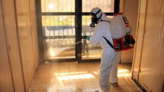 Compagne de desinfection des amphitheatres blocs pedagogiques et laboratoires Universite de Bejaia 30 Mars 2020l 017