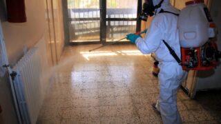 Compagne de desinfection des amphitheatres blocs pedagogiques et laboratoires Universite de Bejaia 30 Mars 2020l 018