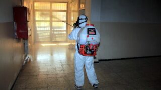 Compagne de desinfection des amphitheatres blocs pedagogiques et laboratoires Universite de Bejaia 30 Mars 2020l 019